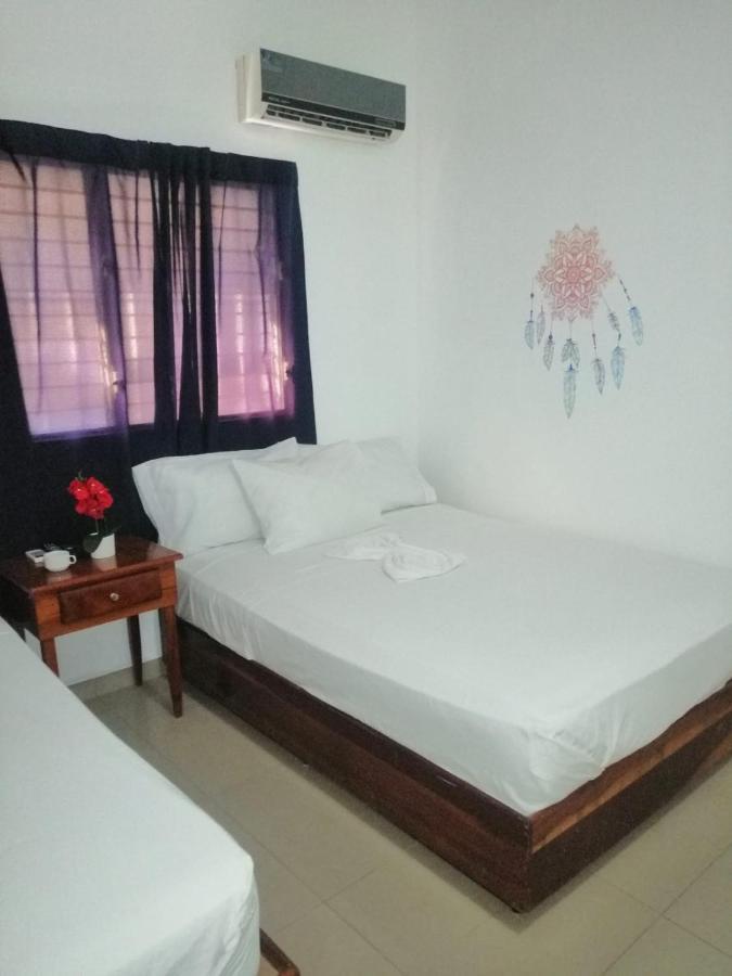 Caribbean Queen Hotel Santo Domingo Exterior photo